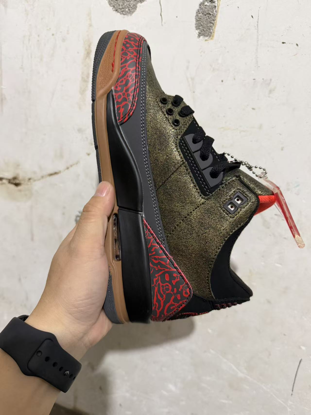 Air Jordan 3 Verde oliva / Negro / Rojo